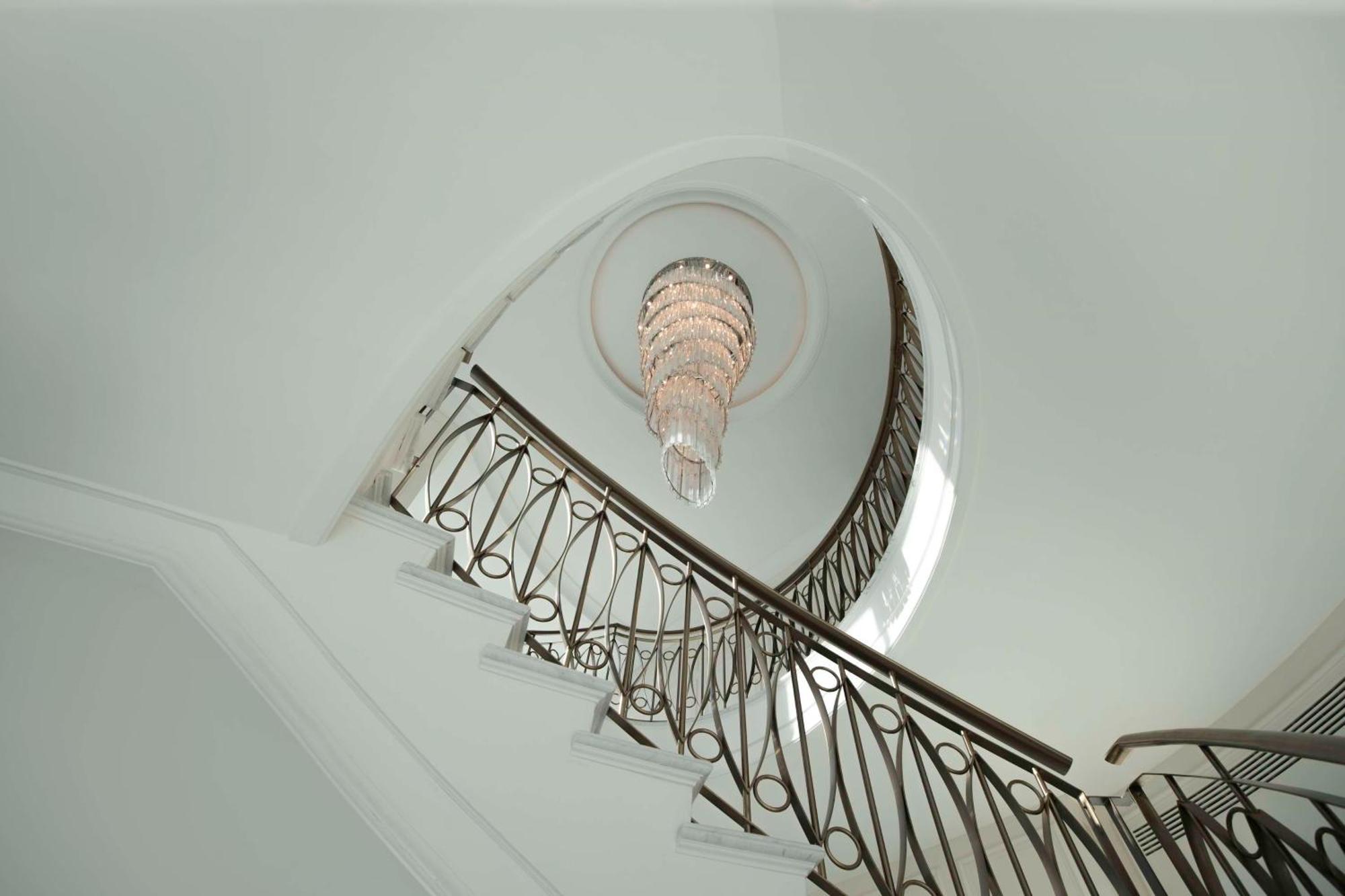 Kempinski The Boulevard Dubái Exterior foto Staircase